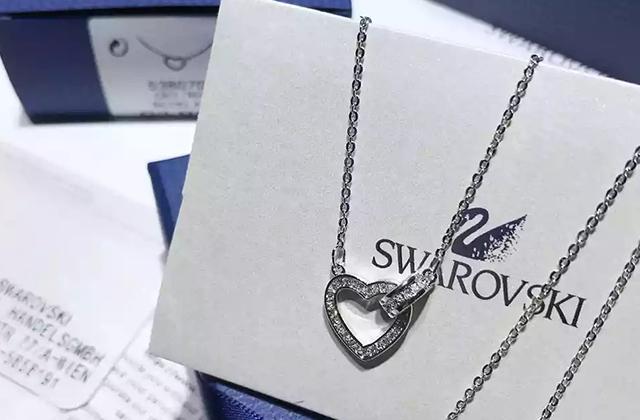 美丑难说！施华洛世奇（Swarovski）全新logo